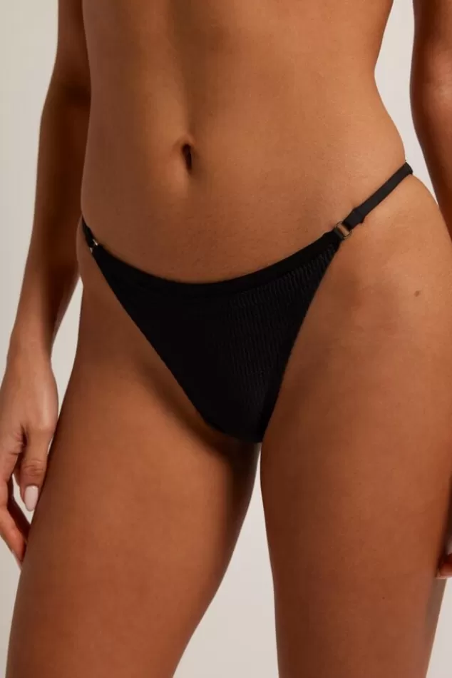 Bikini's & Badpakken<America Today Alaya bikinibroekje Black