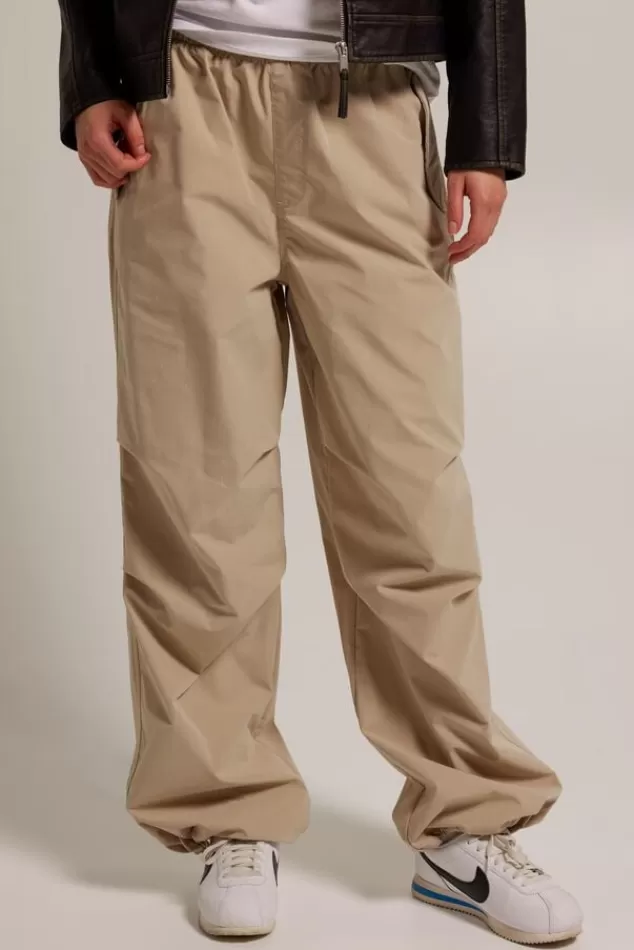 Broeken<America Today Parachute pants Phara Army | Beige